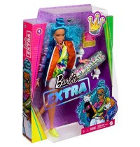 Mattel - Barbie Extra Puppe mit blauen Haaren und Skateboard